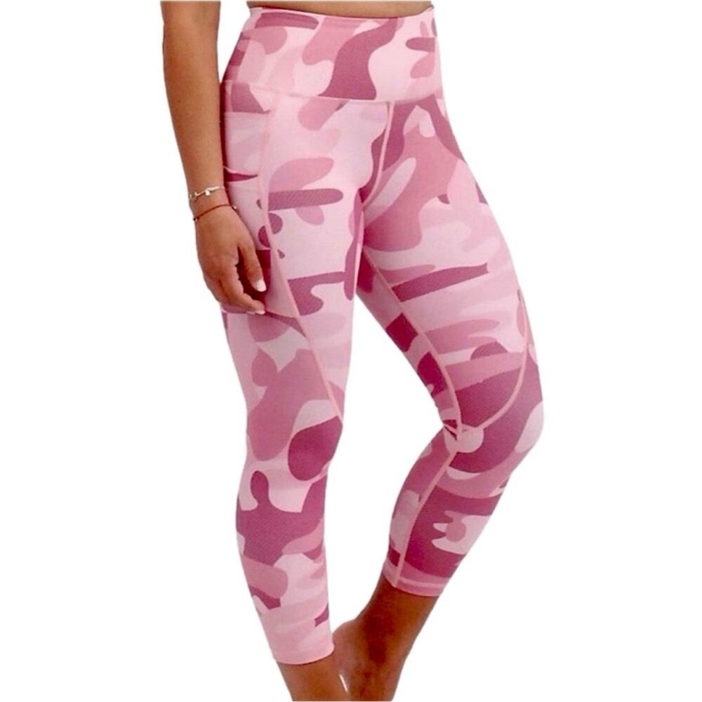 ZYIA Pink Camouflage Cropped Leggings